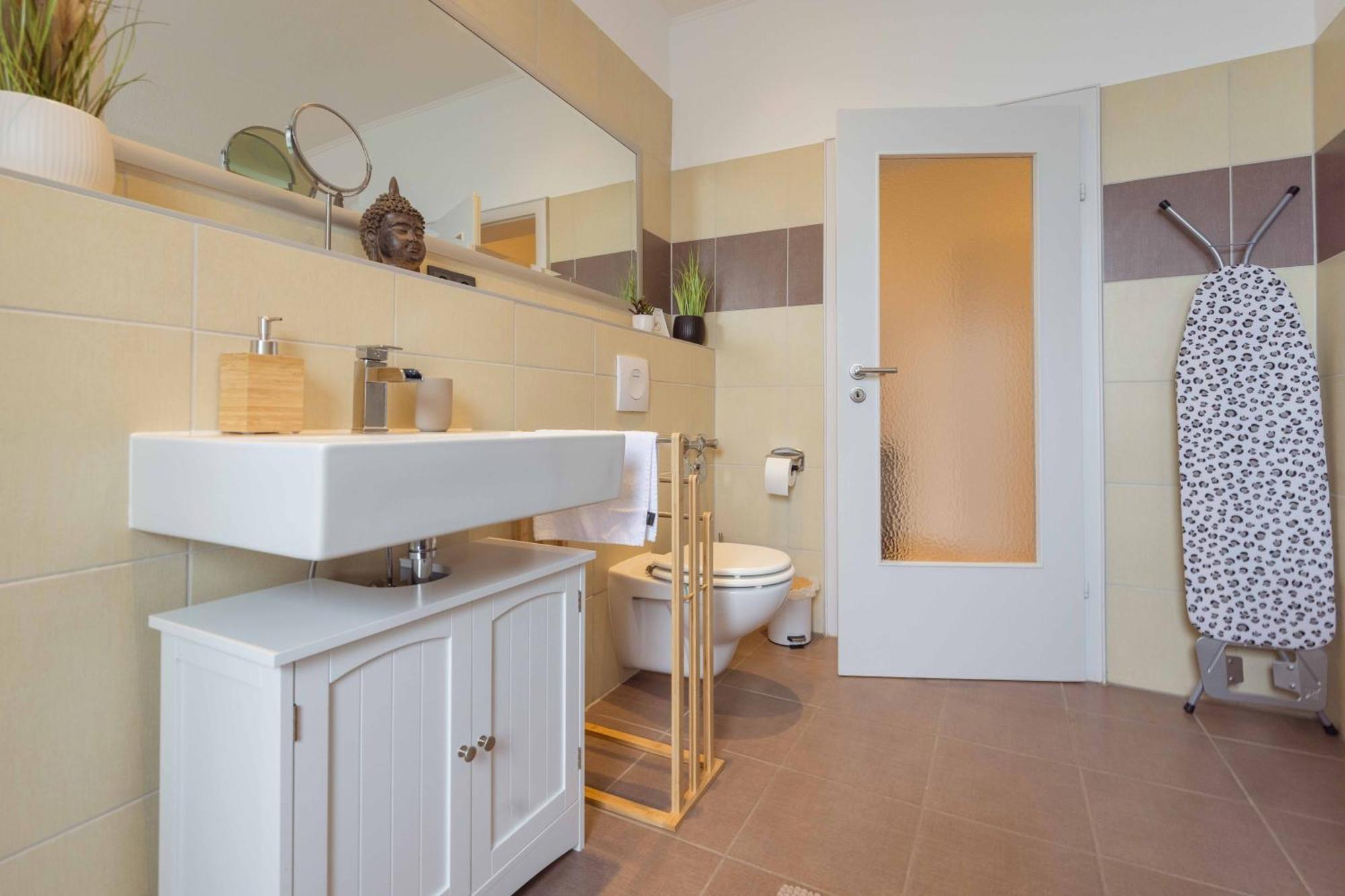 Schillerapartment Hof, Kueche, 24H Digital-Checkin, Parkplatz, Wlan250Mbit Hof  Εξωτερικό φωτογραφία