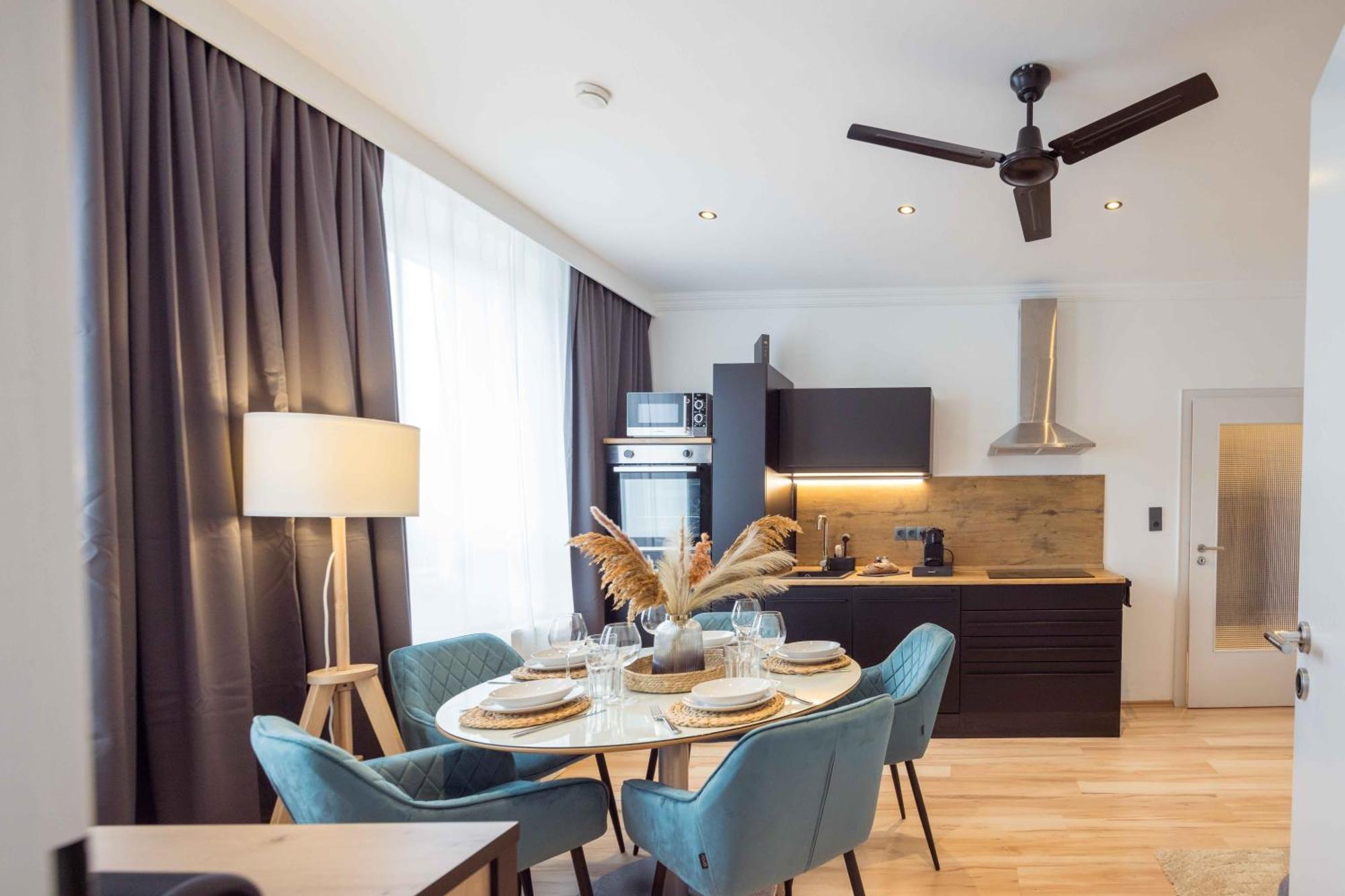 Schillerapartment Hof, Kueche, 24H Digital-Checkin, Parkplatz, Wlan250Mbit Hof  Εξωτερικό φωτογραφία
