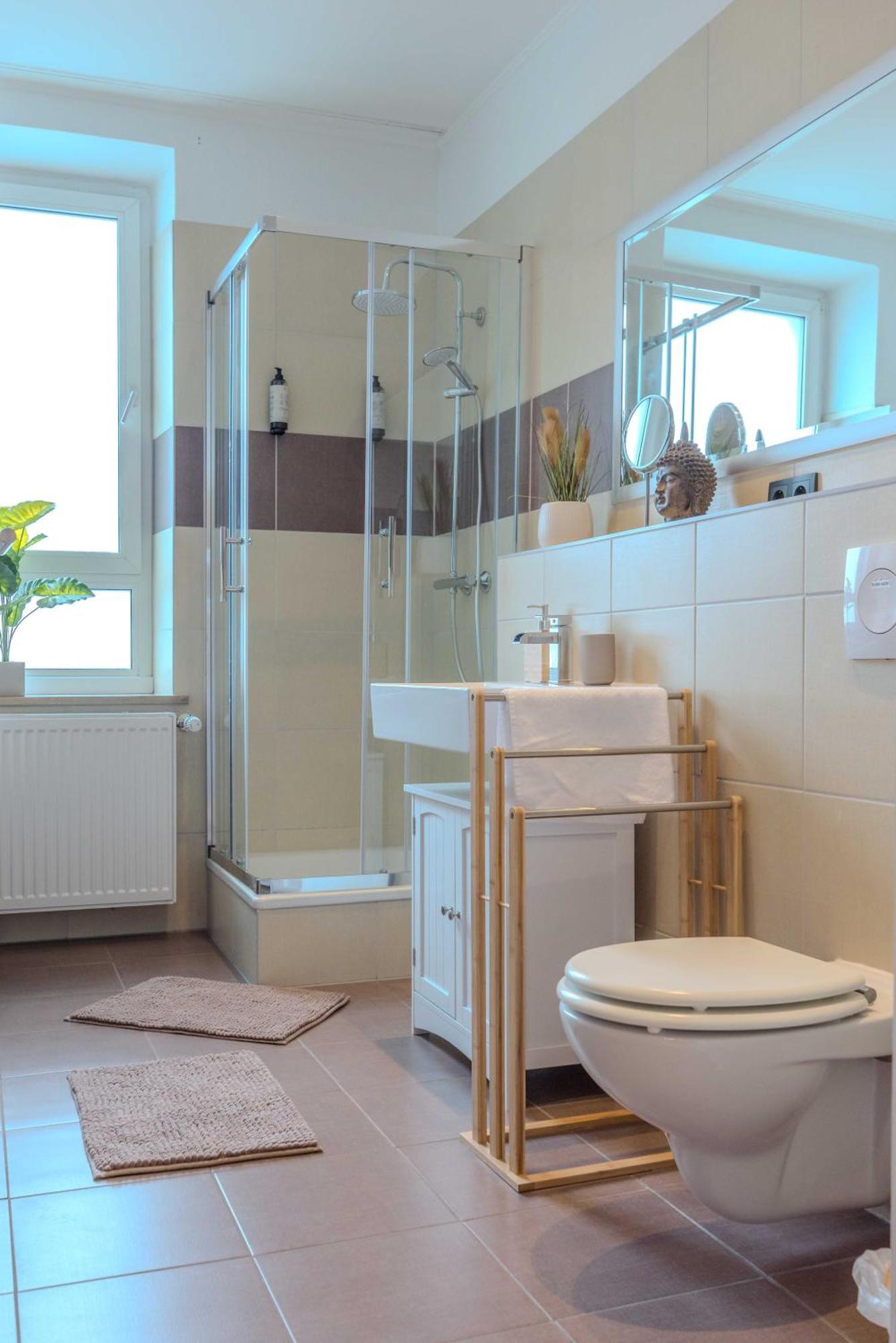 Schillerapartment Hof, Kueche, 24H Digital-Checkin, Parkplatz, Wlan250Mbit Hof  Εξωτερικό φωτογραφία