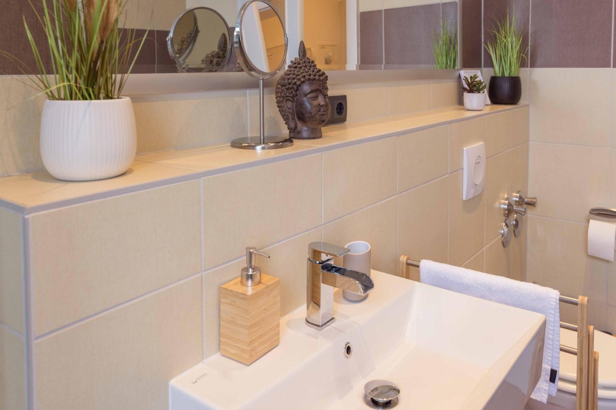 Schillerapartment Hof, Kueche, 24H Digital-Checkin, Parkplatz, Wlan250Mbit Hof  Εξωτερικό φωτογραφία